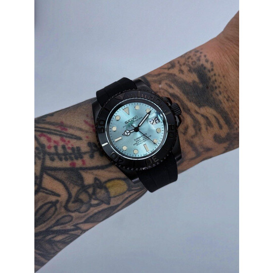 Custom Seiko Mod • Ice Blue Black Submariner Automatic • 40mm